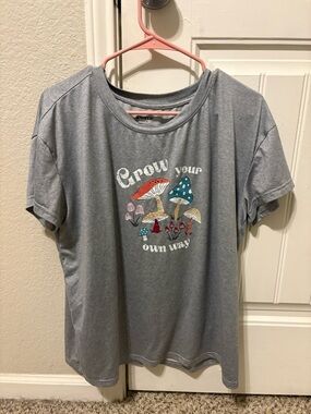 Gray 'Grow Your Own Way' Graphic Sleep Tee